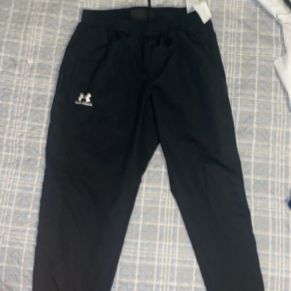 Under armor heat gear top/bottom - Picture 2 of 5